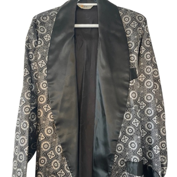 Majestic Black and Gray Patterned Men's Shirt - Picture 2 of 10